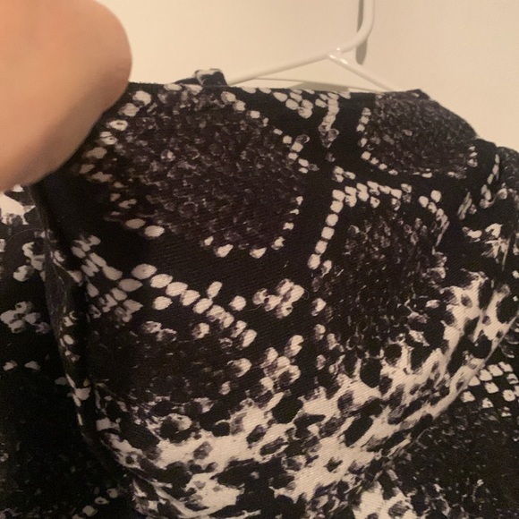 LuLoRue Women’s Hooded Tunic NWOT - Picture 3 of 9